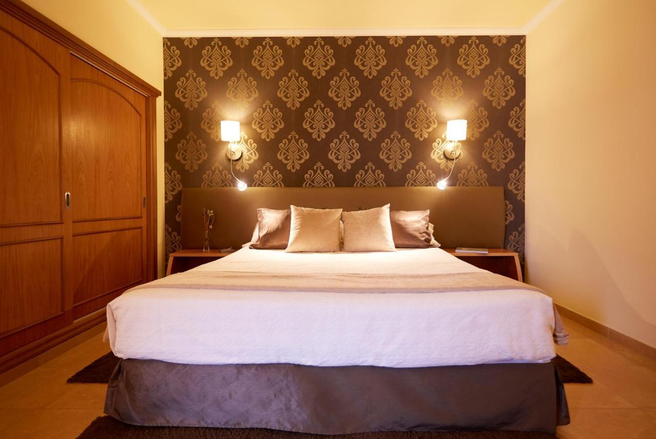 Invisa Hotel La Cala Santa Eularia des Riu Esterno foto