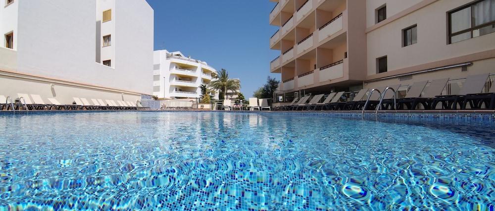 Invisa Hotel La Cala Santa Eularia des Riu Esterno foto