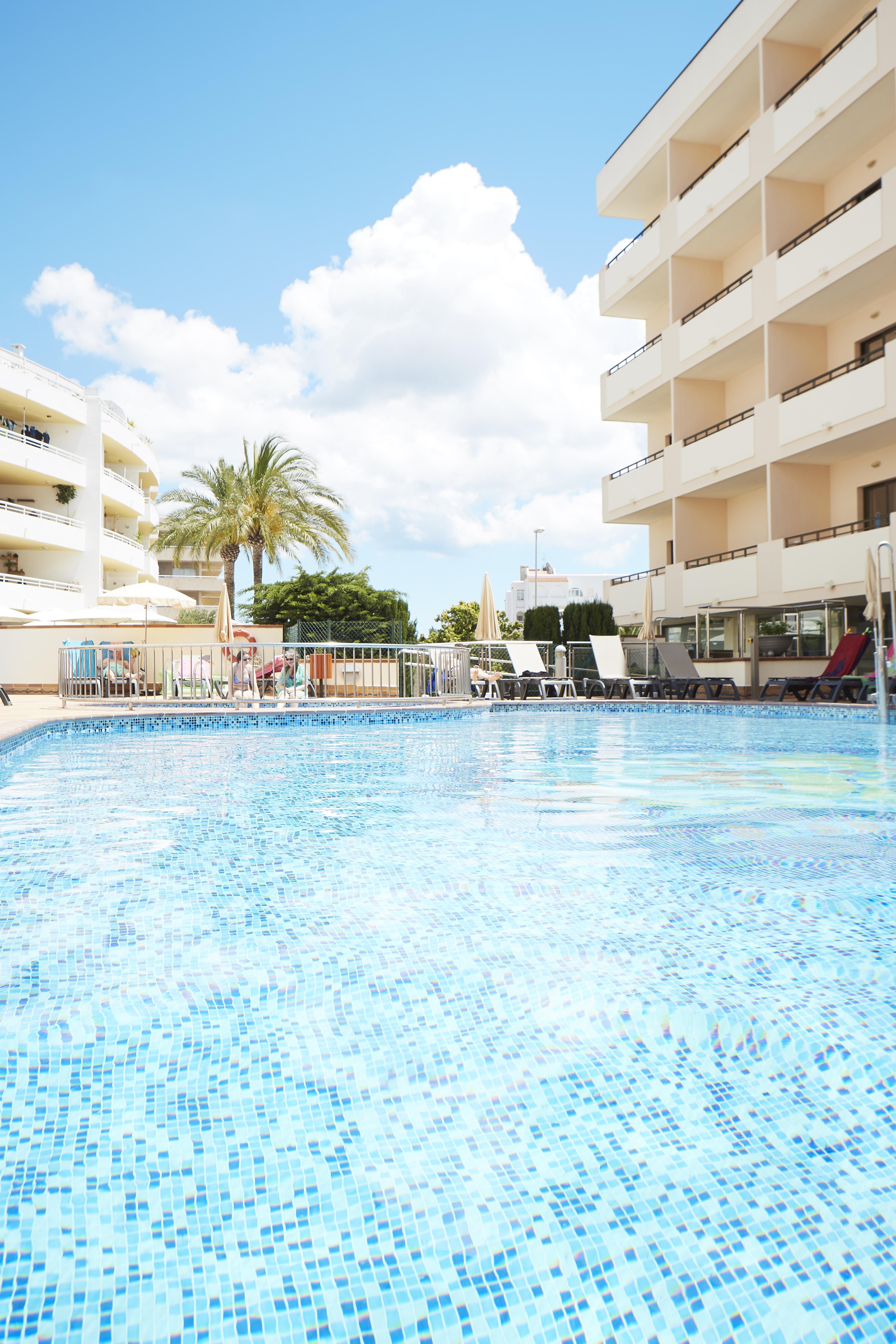 Invisa Hotel La Cala Santa Eularia des Riu Esterno foto
