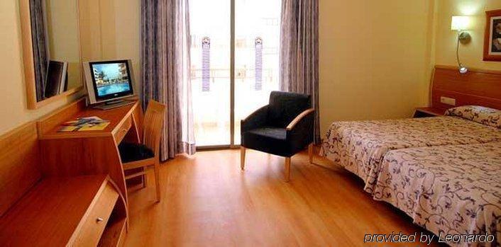 Invisa Hotel La Cala Santa Eularia des Riu Camera foto