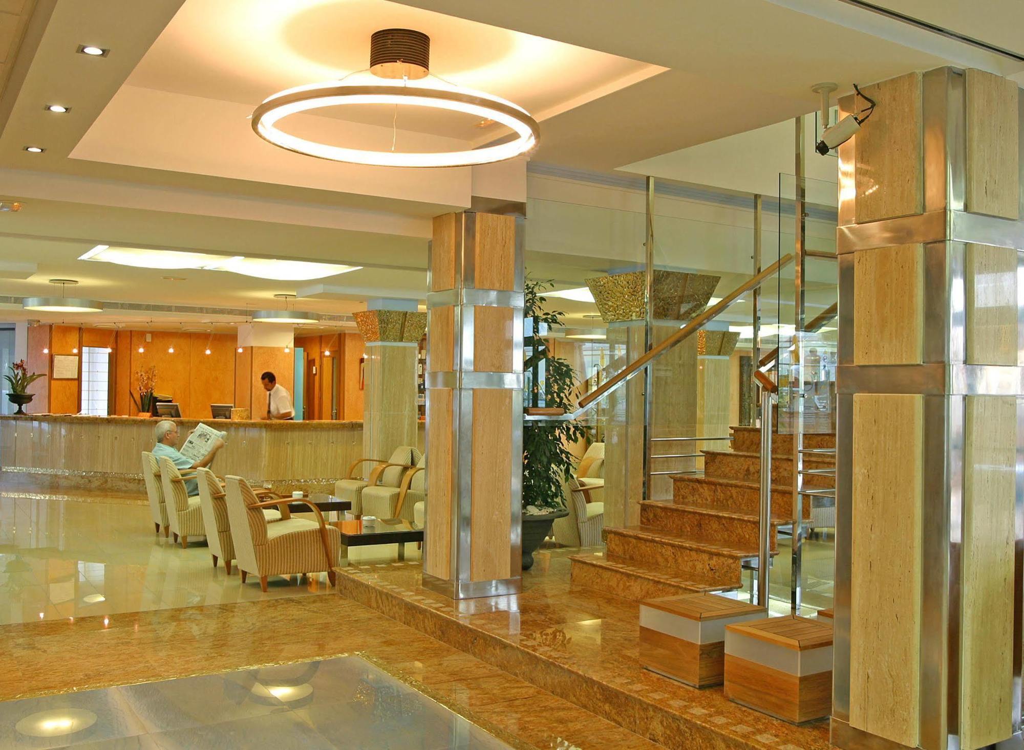 Invisa Hotel La Cala Santa Eularia des Riu Interno foto