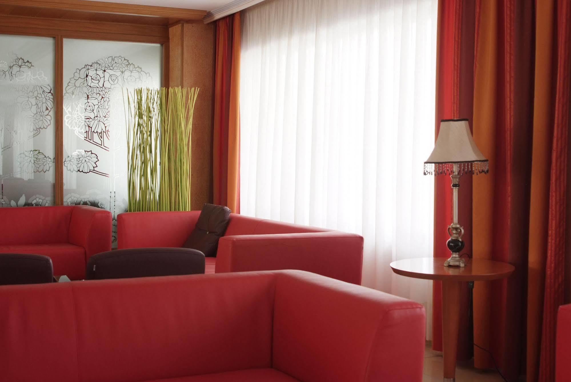 Invisa Hotel La Cala Santa Eularia des Riu Esterno foto