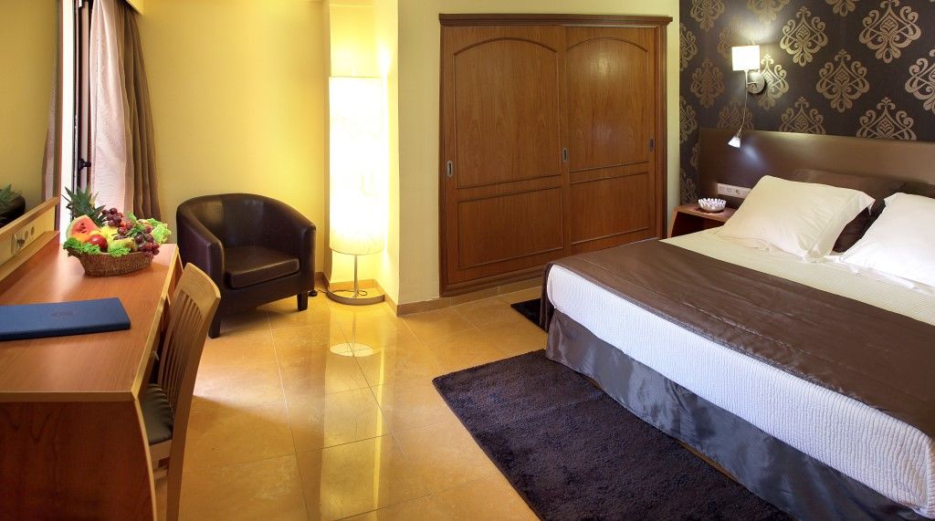 Invisa Hotel La Cala Santa Eularia des Riu Esterno foto