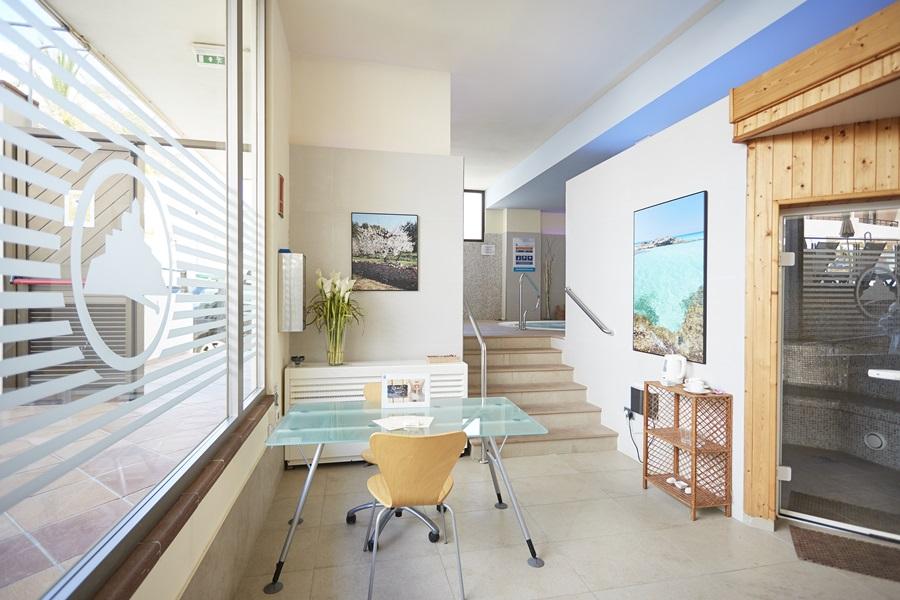 Invisa Hotel La Cala Santa Eularia des Riu Esterno foto